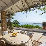 Marina Vista *